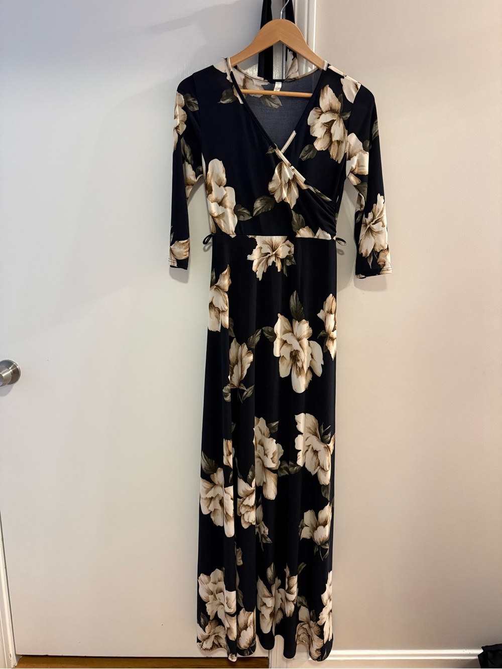 Blue Floral Maternity Faux Wrap Maxi Dress - Elegant Women's Evening Dress